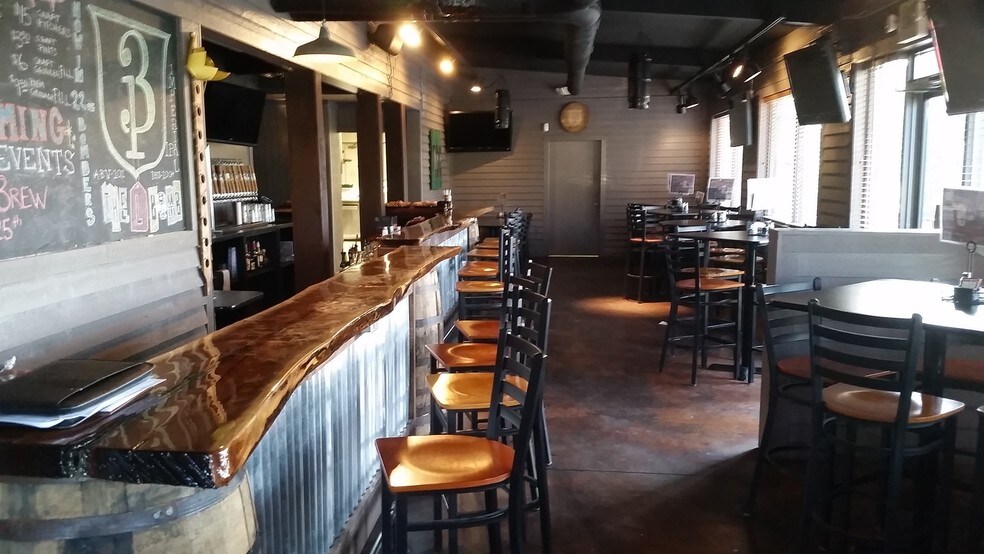 More Photos Of 5020 Cambridge Way, Plainfield Restaurant For Sale