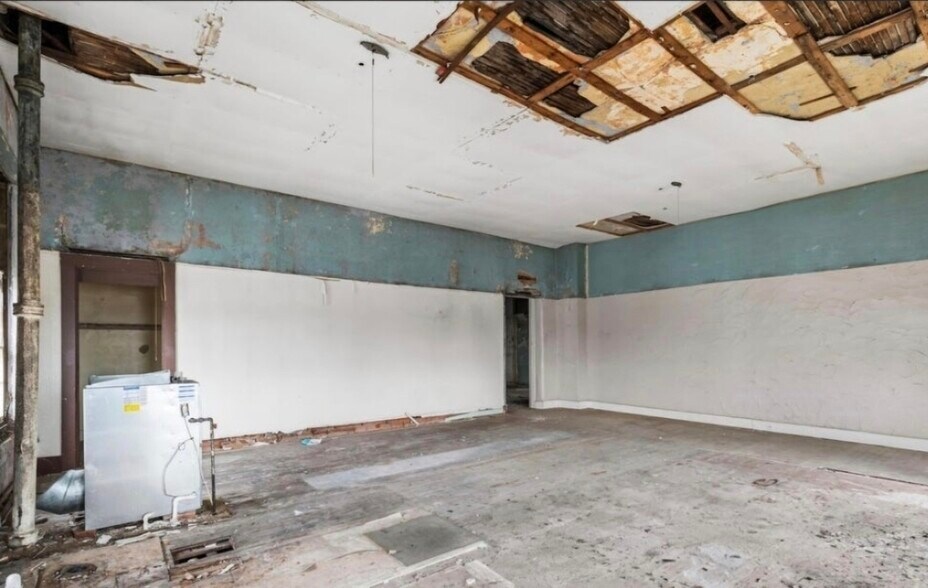 More Photos Of 85 N Main St, Walton Apartments For Sale