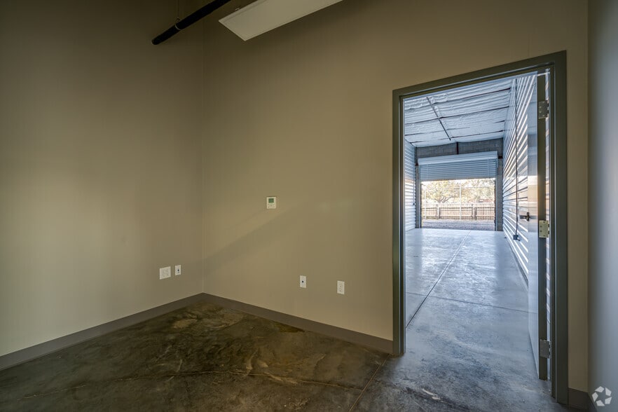 More Photos Of 15500 Voss Rd, Sugar Land Unknown For Sale