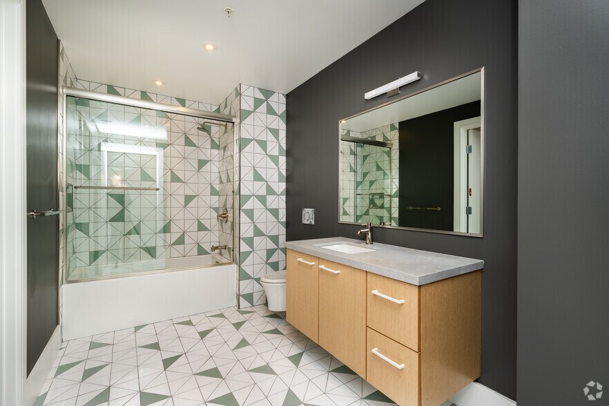 More Photos Of 330 S Cedros Ave, Solana Beach Apartments For Lease