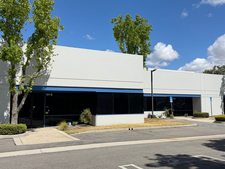 More Photos Of 94 W Cochran St, Simi Valley Research And Development For Sale