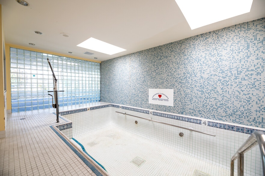 More Photos Of 665 W Naomi Ave, Arcadia Medical For Lease