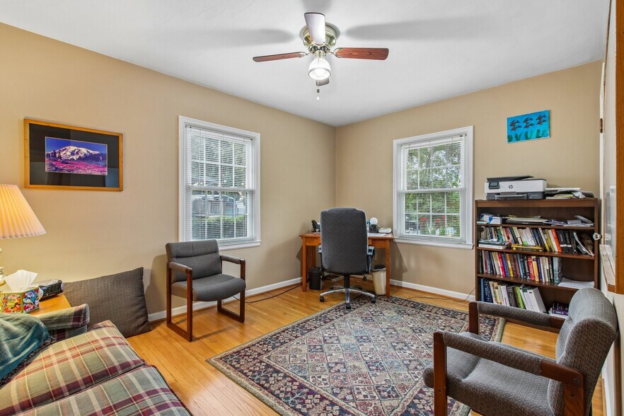 More Photos Of 399 W Main St, Greenwood Office For Sale