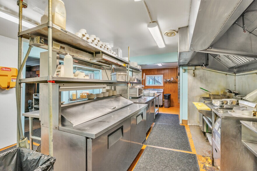 More Photos Of 7778 Highway 42, Egg Harbor Restaurant For Sale