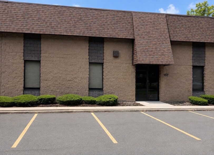 More Photos Of 153-163 Rt-303, Valley Cottage Service For Lease