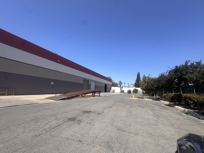 More Photos Of 8475 Artesia Blvd, Buena Park Unknown For Lease