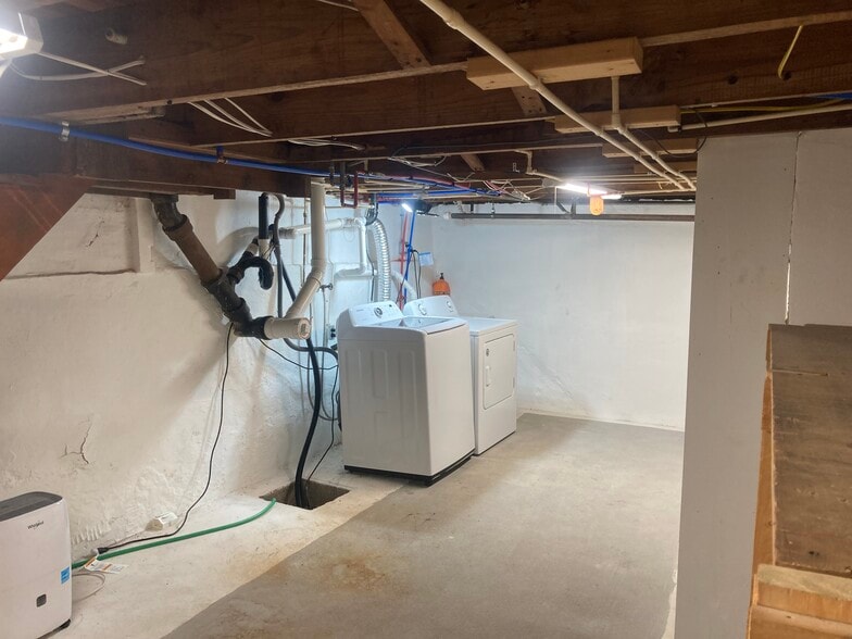 More Photos Of 1918 Carlisle Rd, York Office Residential For Sale