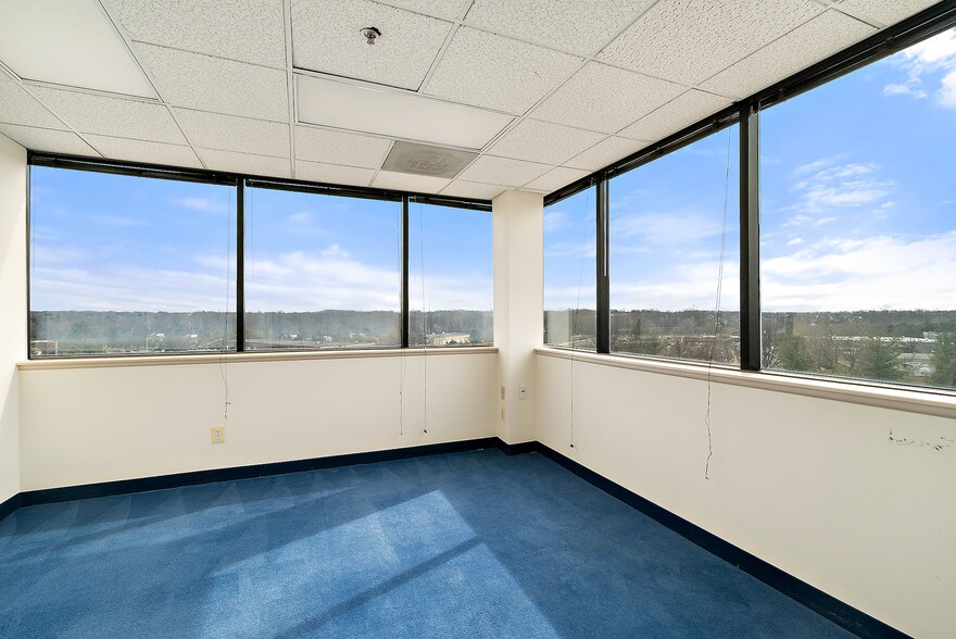 More Photos Of 4221 Walney Rd, Chantilly Office For Lease