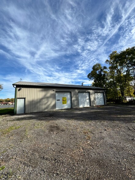 Primary Photo Of 2945 Gerry St, Gary Industrial For Lease