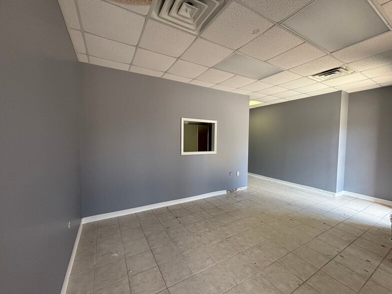 More Photos Of 808 English Rd, High Point Office For Sale