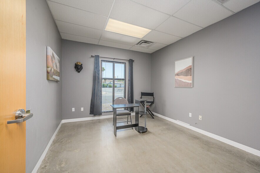 More Photos Of 1491 Palma Rd, Bullhead City Medical For Sale