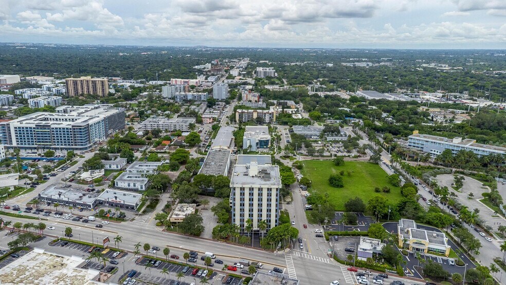 More Photos Of 12550 Biscayne Blvd, North Miami Medical For Sale