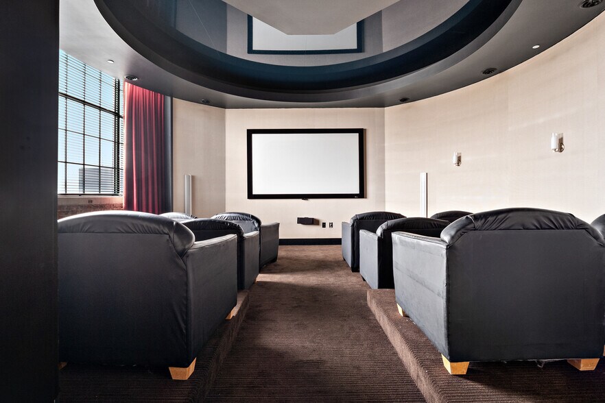 More Photos Of 2300 Locust St, Saint Louis Office For Lease