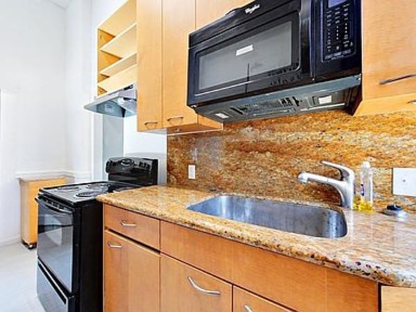 Primary Photo Of 415 Dewey St, Waycross Apartments For Sale