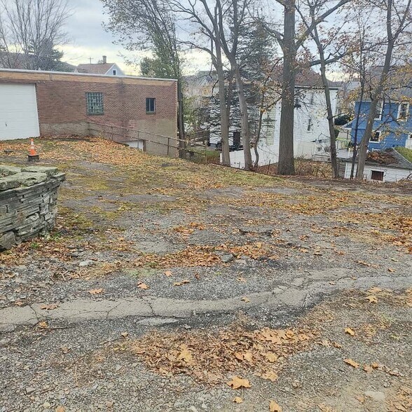 More Photos Of 41 Howard Ave, Binghamton Office Residential For Lease