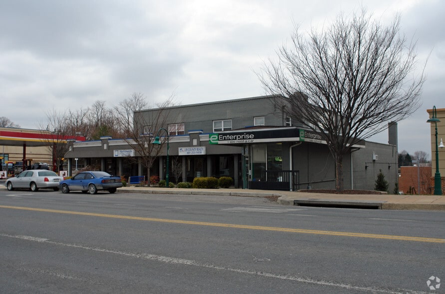 More Photos Of 9859-9867 Main St, Damascus Storefront Retail Office For Sale