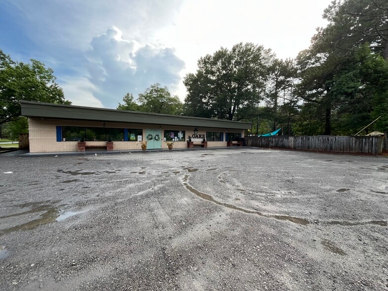 More Photos Of 2707 Idamor Dr, Charleston Daycare Center For Sale