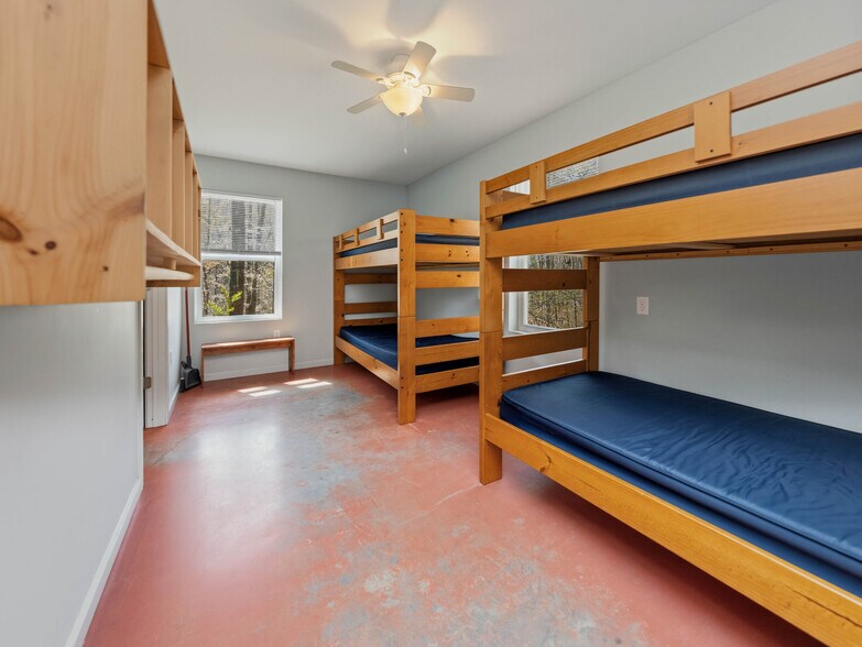 More Photos Of 95 Upstream Campus Trl, Sylva Schools For Sale