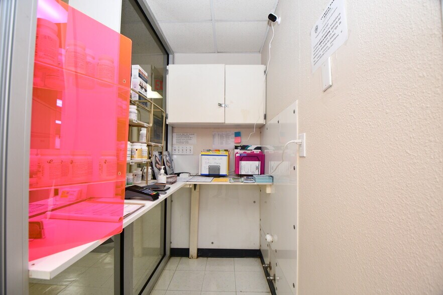 More Photos Of 7118 Harrisburg Blvd, Houston Medical For Sale