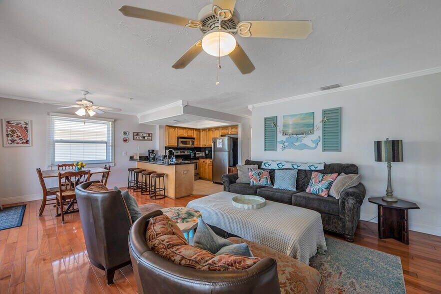 More Photos Of 1809 Gulf Blvd, Indian Rocks Beach Apartments For Sale