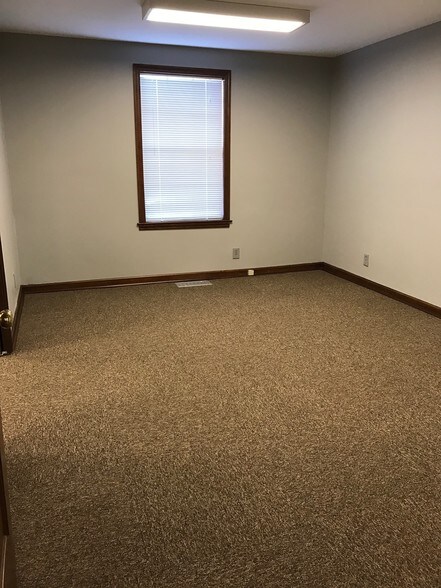 More Photos Of 2525 Lebanon Pike, Nashville Office For Lease