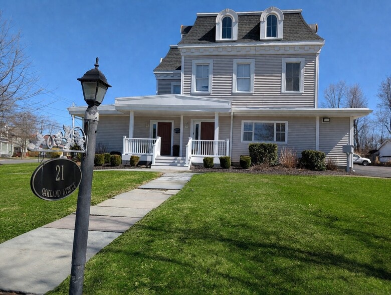 Primary Photo Of 21 Oakland Ave, Warwick Medical For Lease