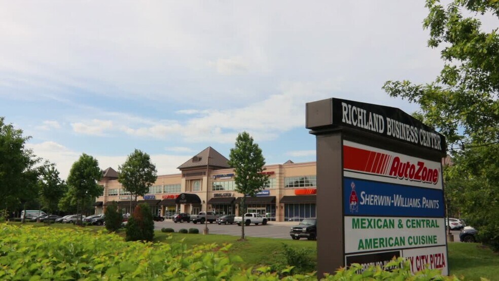 Primary Photo Of 21430 Cedar Dr, Sterling Storefront Retail Office For Lease