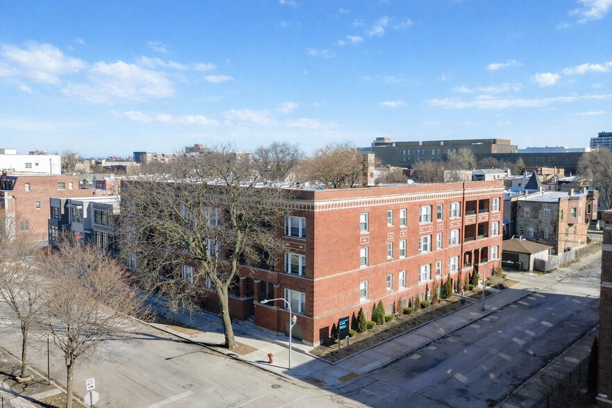 Primary Photo Of 4859 S Champlain Ave, Chicago Apartments For Sale