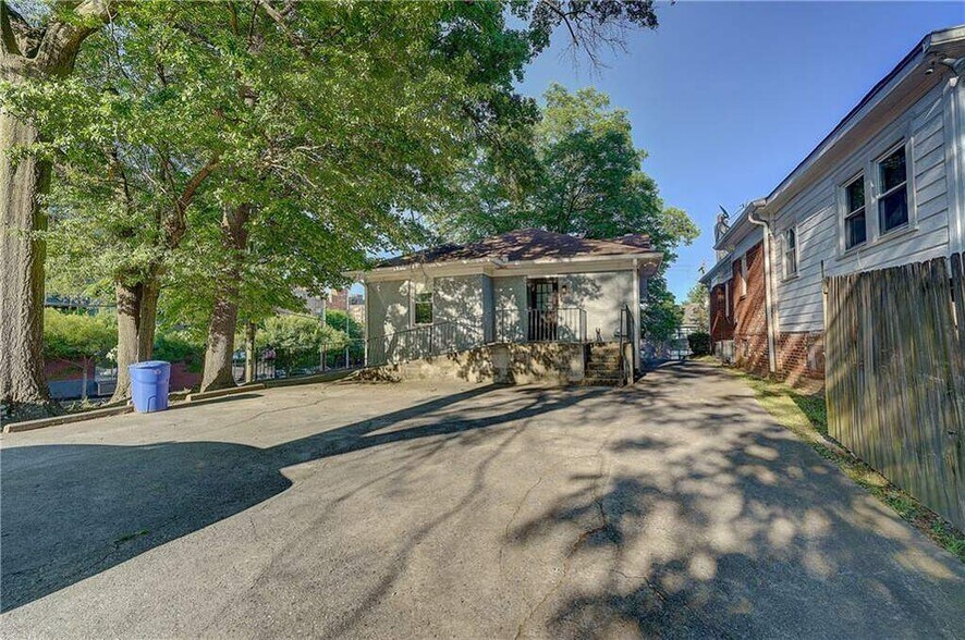 More Photos Of 604 Glen Iris Dr NE, Atlanta Office Residential For Sale