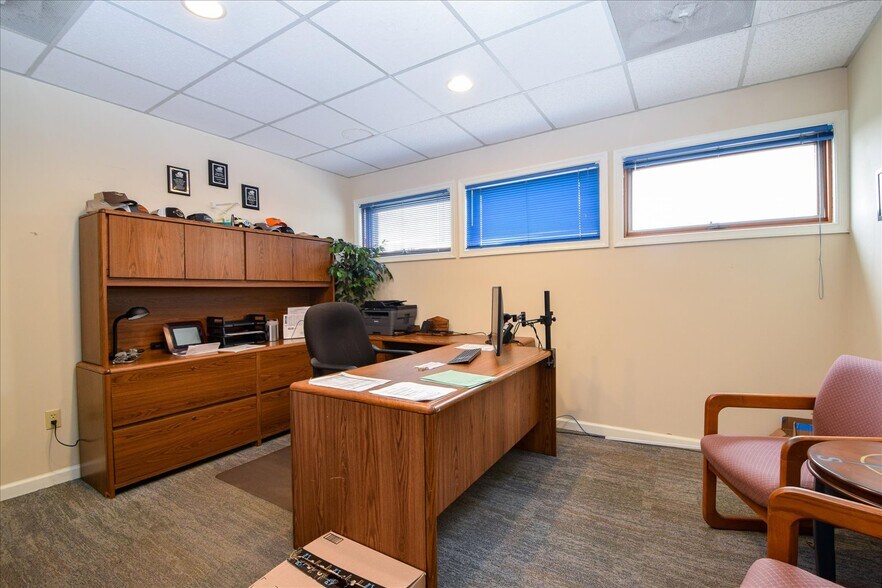 More Photos Of 2314 Patterson Ave SW, Roanoke Office For Sale