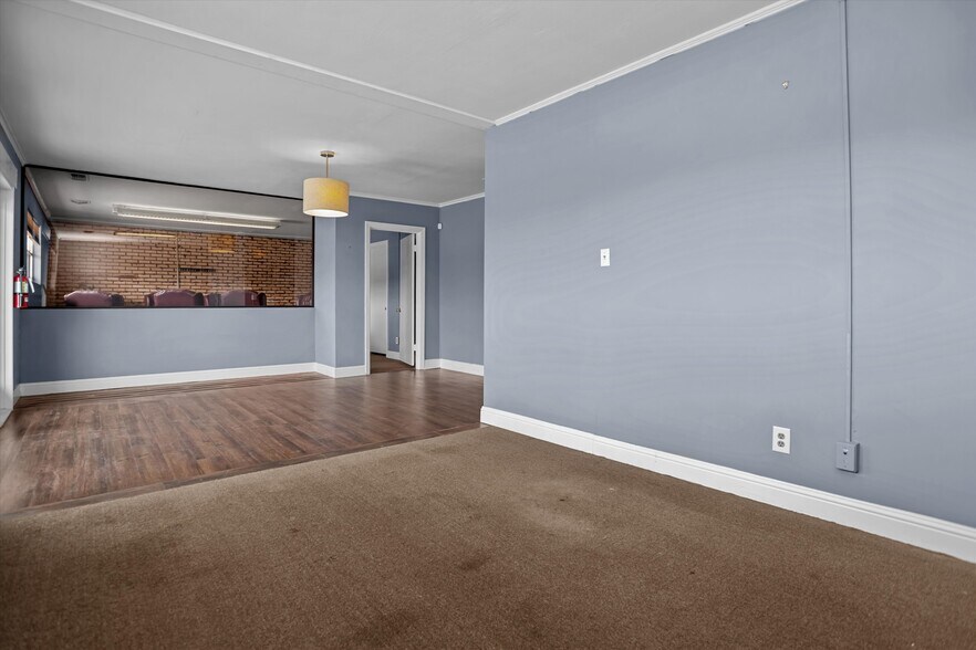 More Photos Of 806 S Timberland Dr, Lufkin Coworking Space
