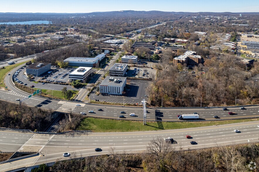 More Photos Of 140 Littleton Rd, Parsippany Office For Lease