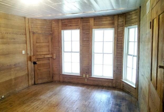 More Photos Of 13387 US Highway 69 N, Tyler Office Residential For Lease