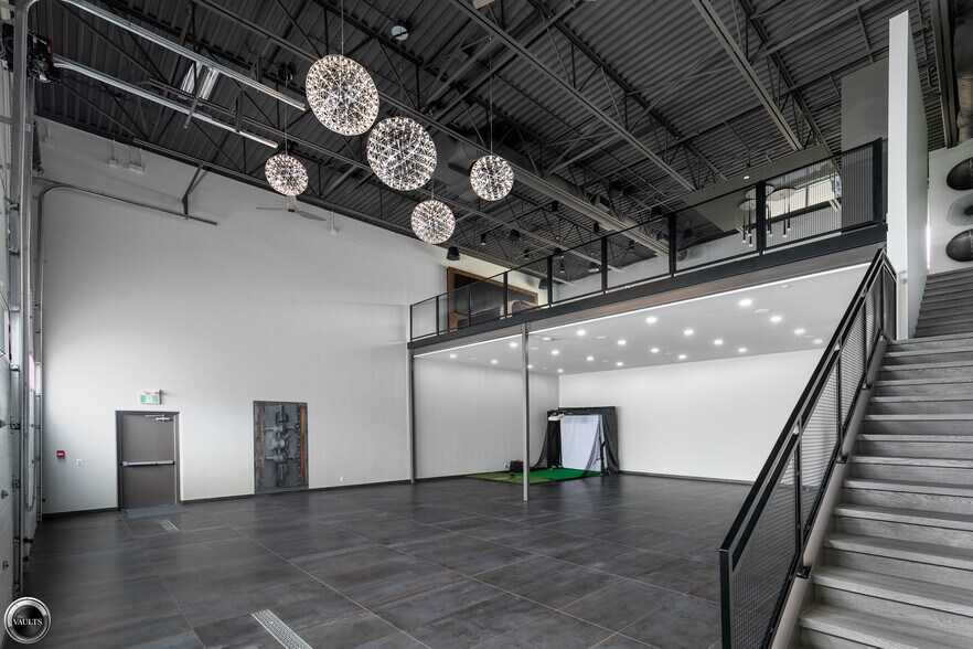 More Photos Of 13005 93 Av SW, Edmonton Self Storage For Sale