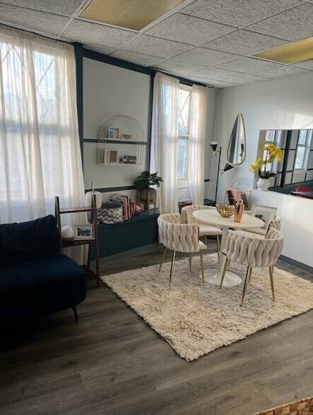 More Photos Of 1-27 S Ocean Ave, Patchogue Office For Lease