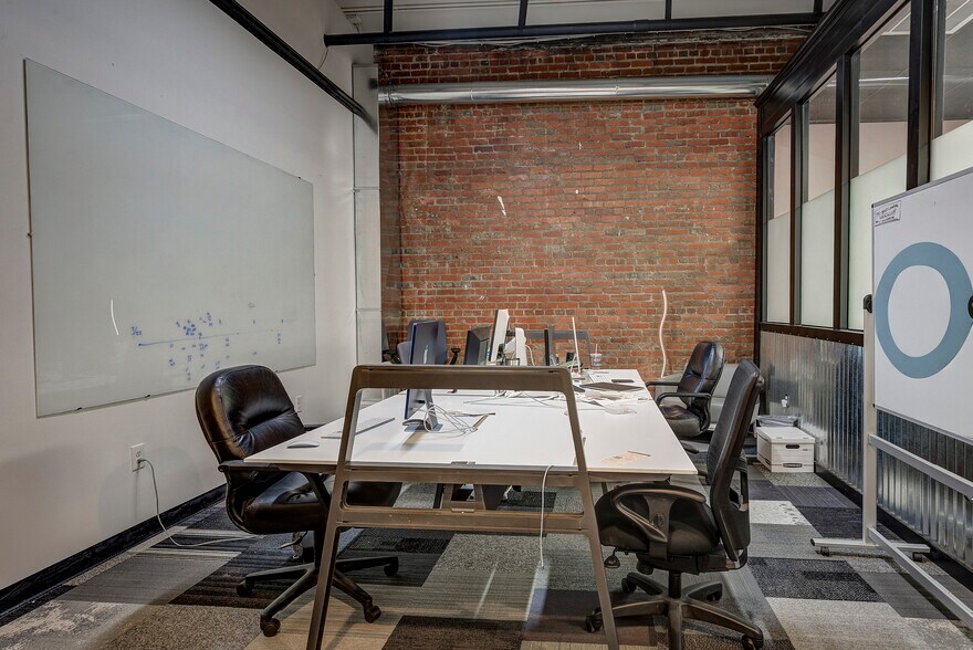 More Photos Of 227 Main St, Kingsport Storefront Retail Residential For Sale