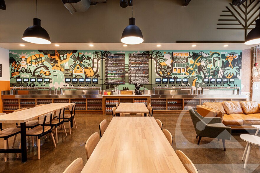 More Photos Of 111 S Main St, Royal Oak Restaurant For Lease