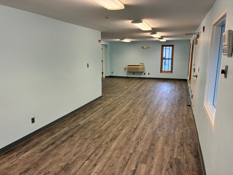 More Photos Of 6263 Taft Rd, Syracuse Warehouse For Lease