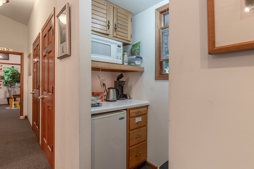 More Photos Of 375 N McClellan Ave, Marquette Office Residential For Sale