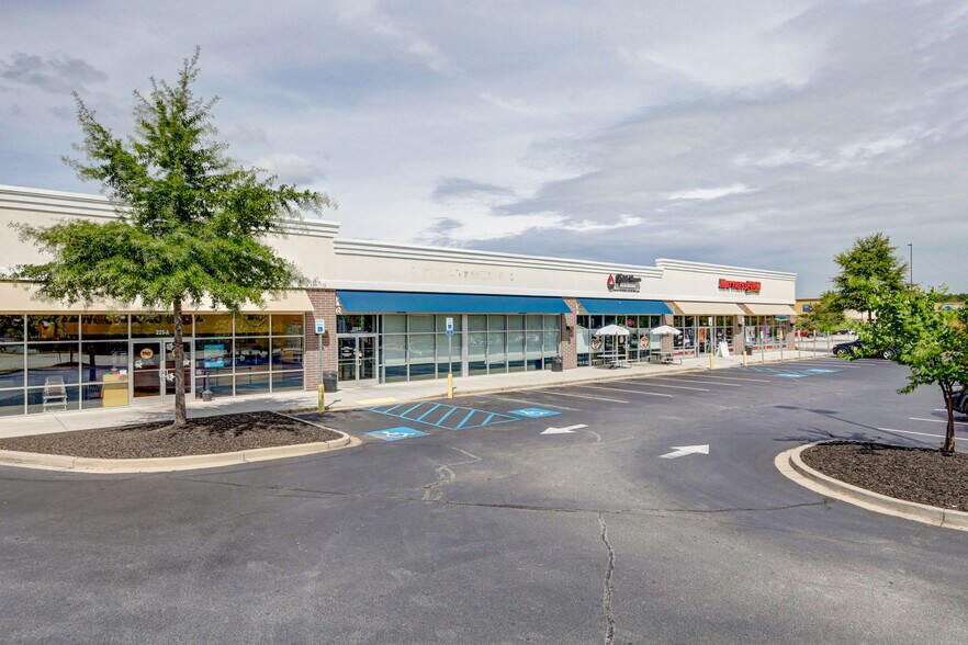More Photos Of 225 Rolling Hills Cir, Easley Storefront Retail Office For Lease
