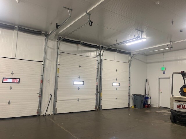 More Photos Of 1937-2035 E Vernon Ave, Vernon Refrigeration Cold Storage For Lease