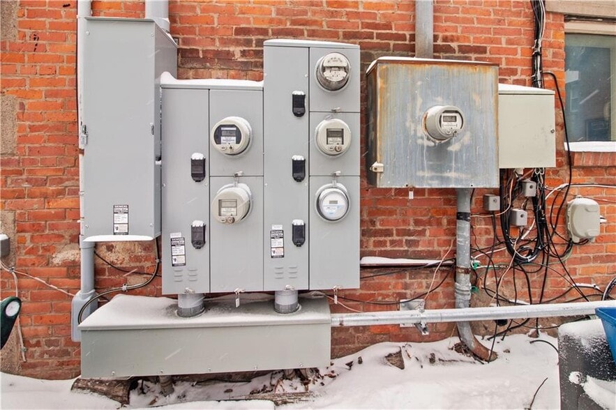 More Photos Of 2 W Main St, Victor Storefront Retail Office For Lease