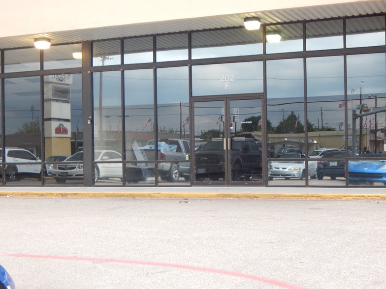 More Photos Of 202 E Veterans Memorial Blvd, Killeen Unknown For Lease