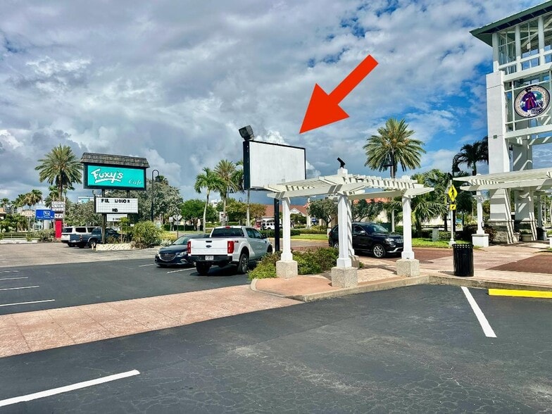 More Photos Of 152 107th Ave, Treasure Island Storefront Retail Residential For Lease