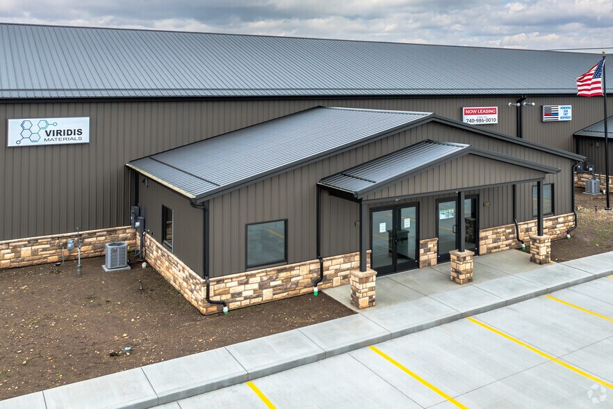 More Photos Of 25816 Duroc St, Circleville Flex For Sale