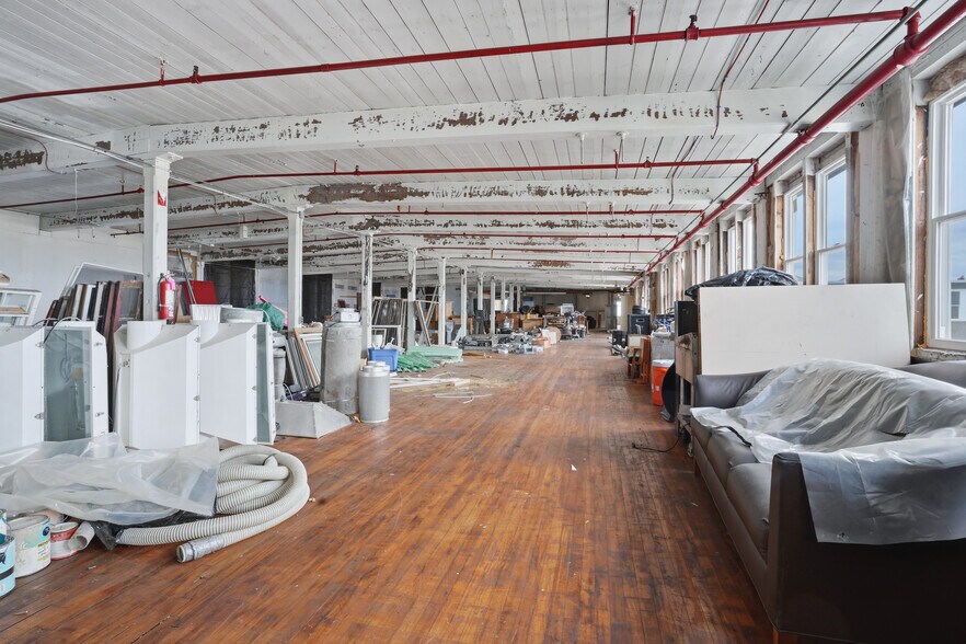 More Photos Of 120 Webster St, Pawtucket Manufacturing For Sale