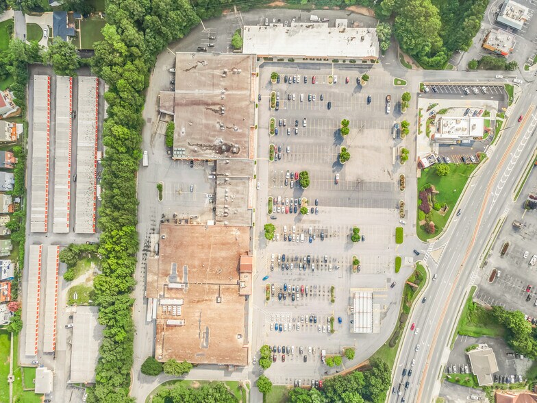 More Photos Of 4155 Lawrenceville Hwy, Lilburn Unknown For Lease