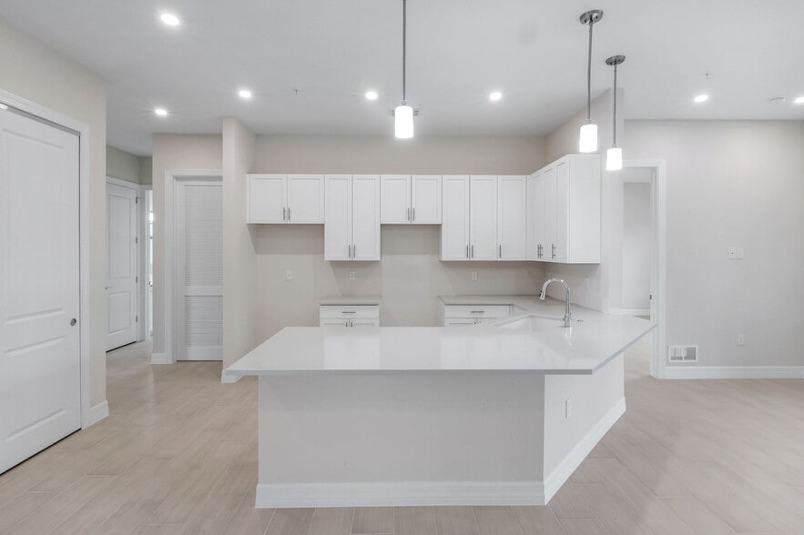 More Photos Of 286 Indies Dr E, Naples Multifamily For Sale