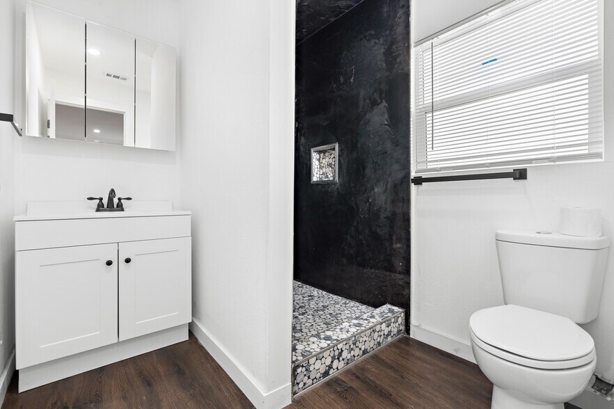 More Photos Of 3212 Robinson Dr, Waco Office Residential For Sale