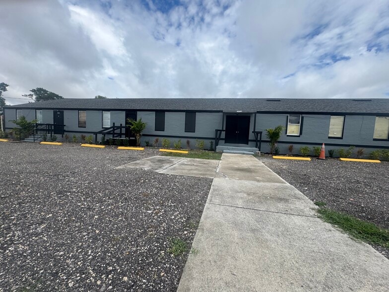 Primary Photo Of 208 4th St, Fort Myers Warehouse For Lease